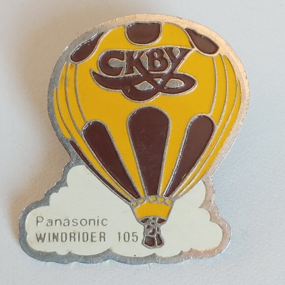 CUTE Vintage Lapel Pin (A) CKBY Panasonic Windrider 105 - Picture 1 of 2
